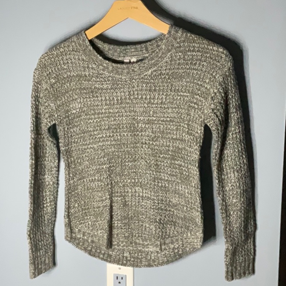 Grey knit sweater girls kids size M(8)